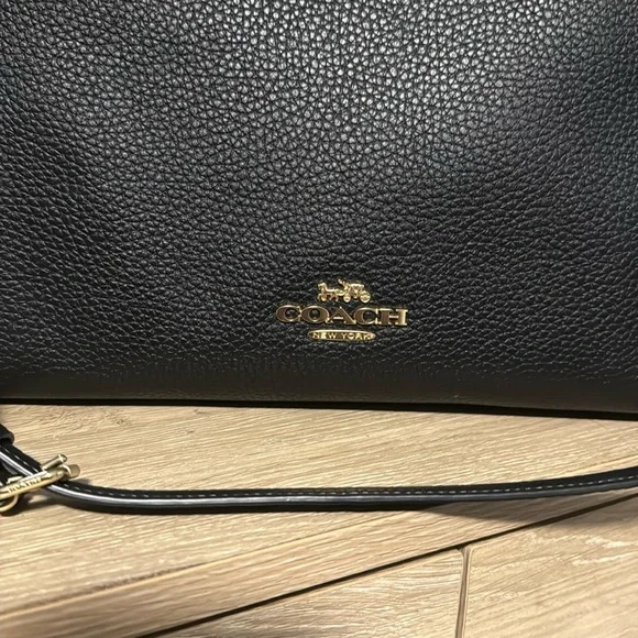 Coach Laurel Large Shoulder/Crossbody Bag - Picture 2 of 7